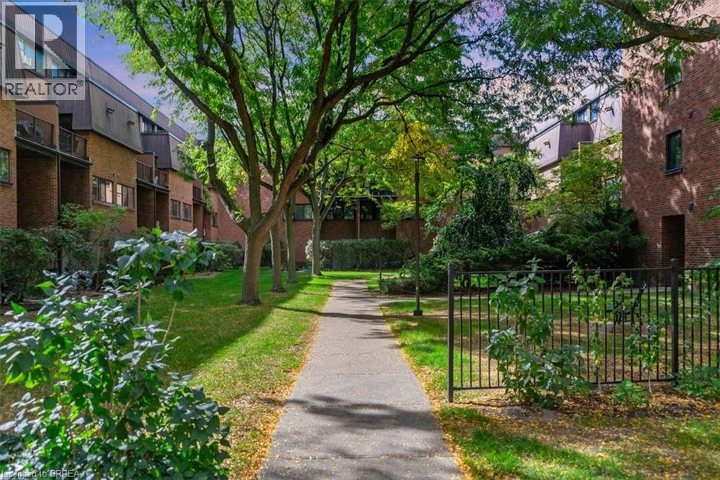 36 Hayhurst Road Unit# 358, Brantford, Ontario  N3R 6Y9 - Photo 2 - 40778214