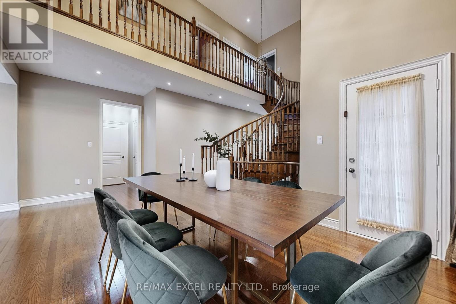 160 Roy Harper Avenue, Aurora, Ontario  L4G 0V6 - Photo 13 - N12516588