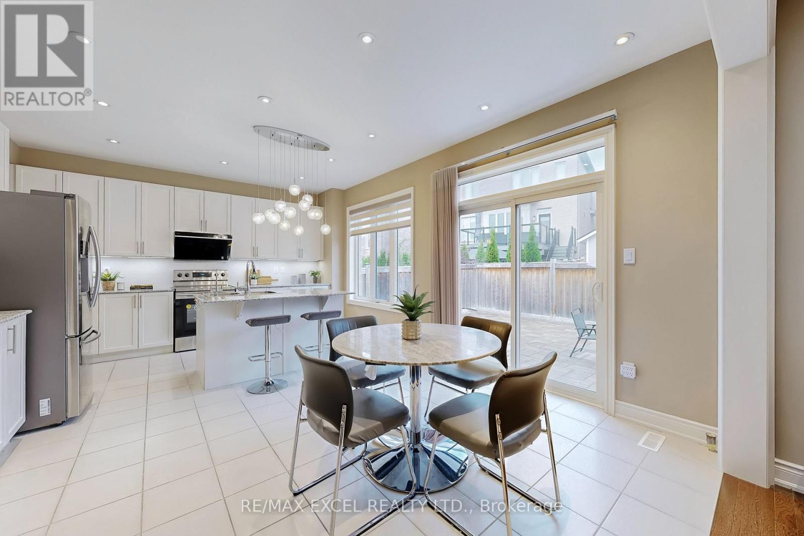 160 Roy Harper Avenue, Aurora, Ontario  L4G 0V6 - Photo 20 - N12516588