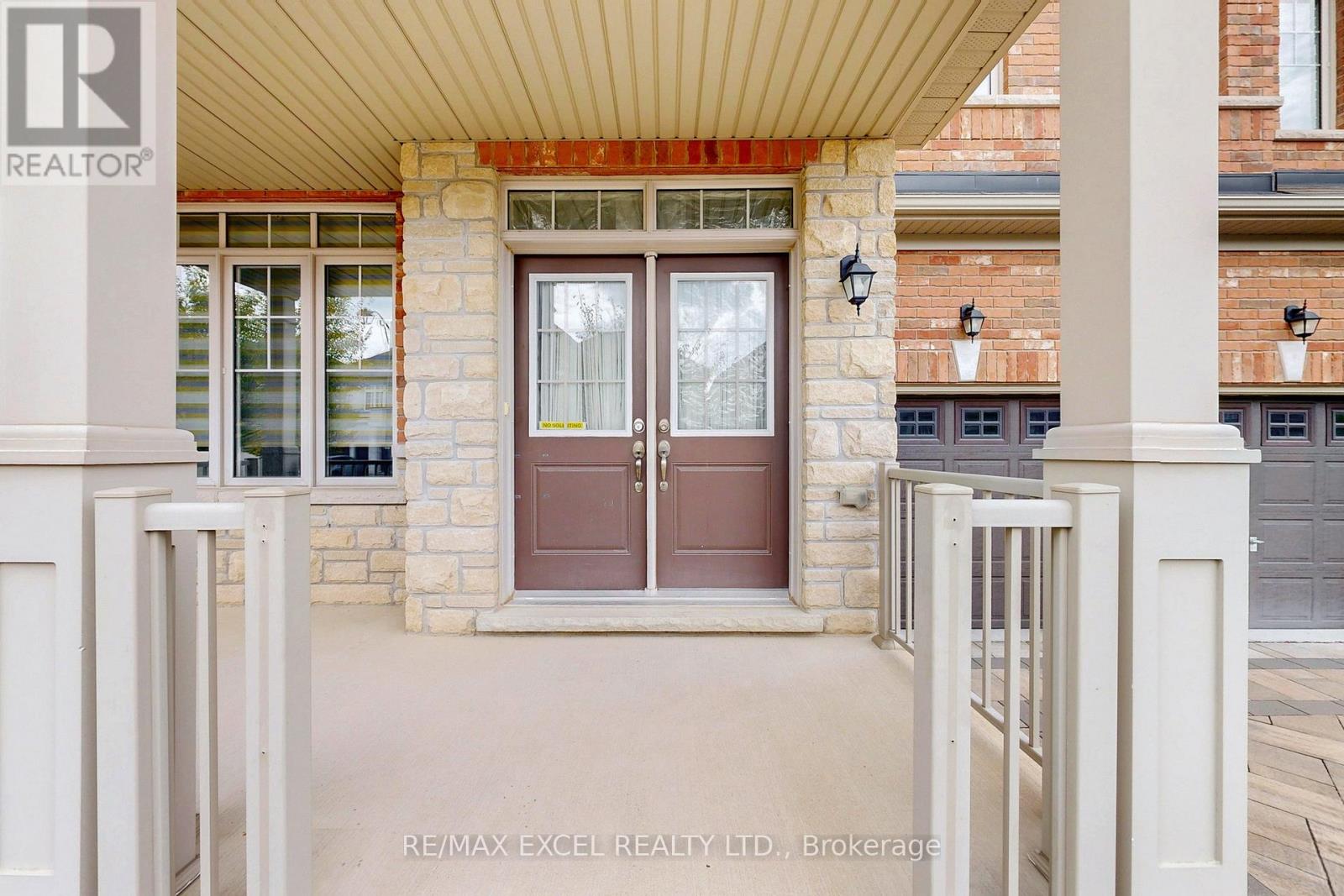 160 Roy Harper Avenue, Aurora, Ontario  L4G 0V6 - Photo 4 - N12516588