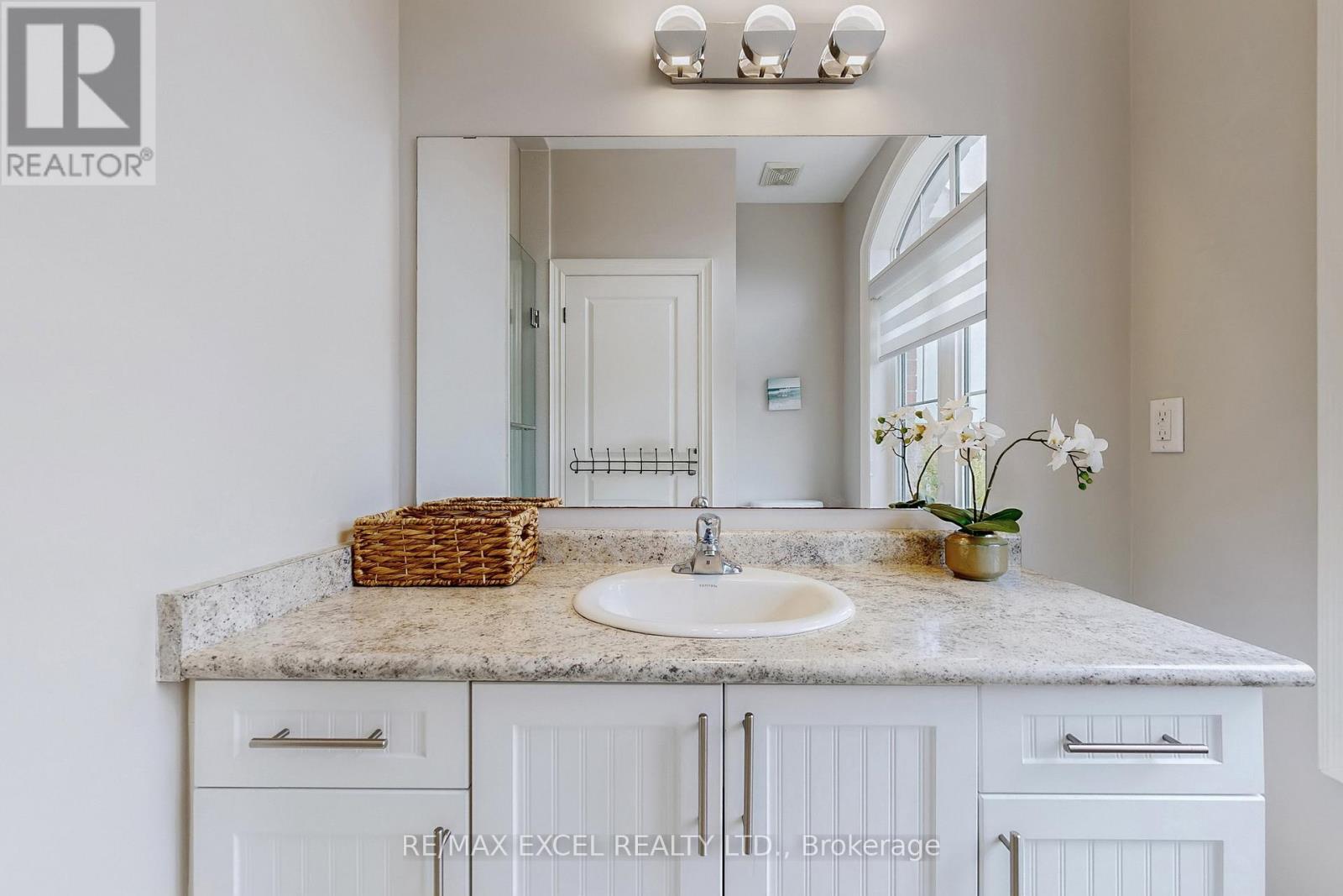 160 Roy Harper Avenue, Aurora, Ontario  L4G 0V6 - Photo 45 - N12516588