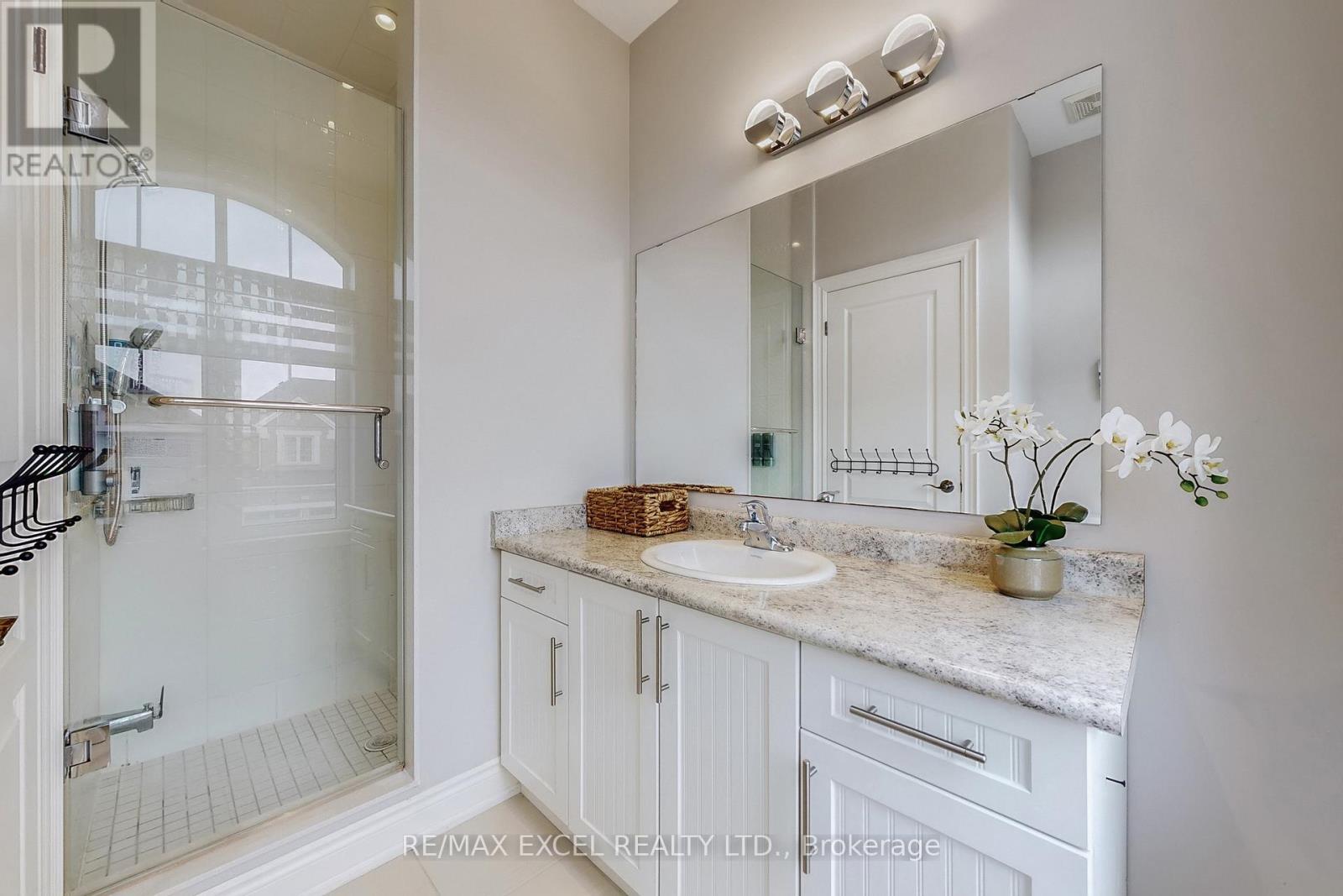 160 Roy Harper Avenue, Aurora, Ontario  L4G 0V6 - Photo 46 - N12516588