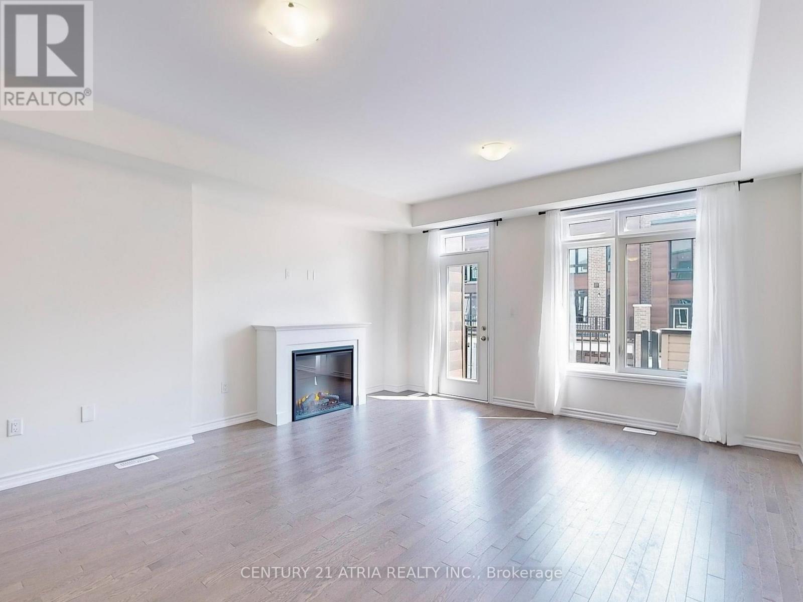 12 Gunton Street, Aurora, Ontario  L4G 4A9 - Photo 7 - N12516618