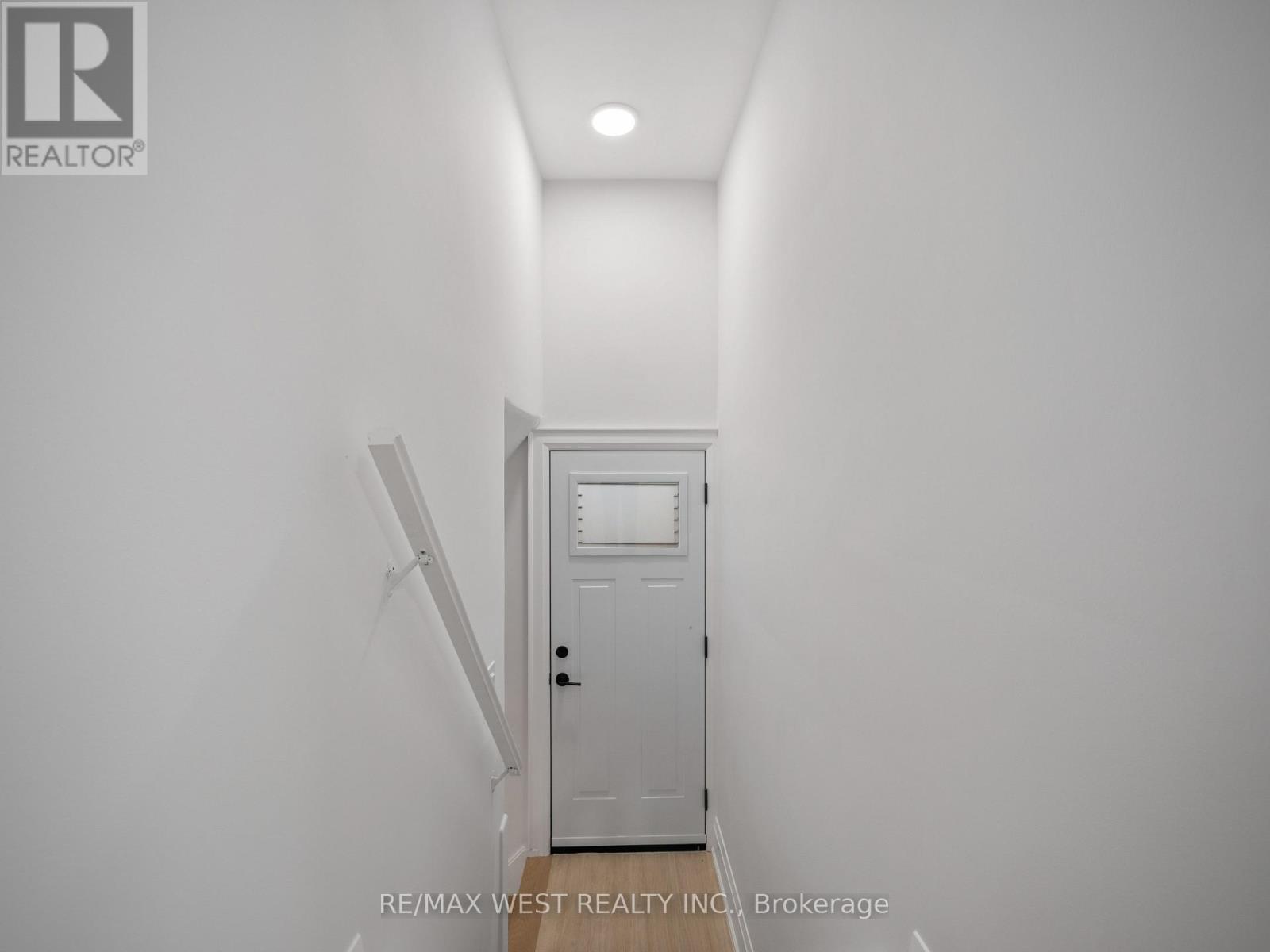 24 Appledale Road, Toronto, Ontario  M9B 5G4 - Photo 29 - W12515576