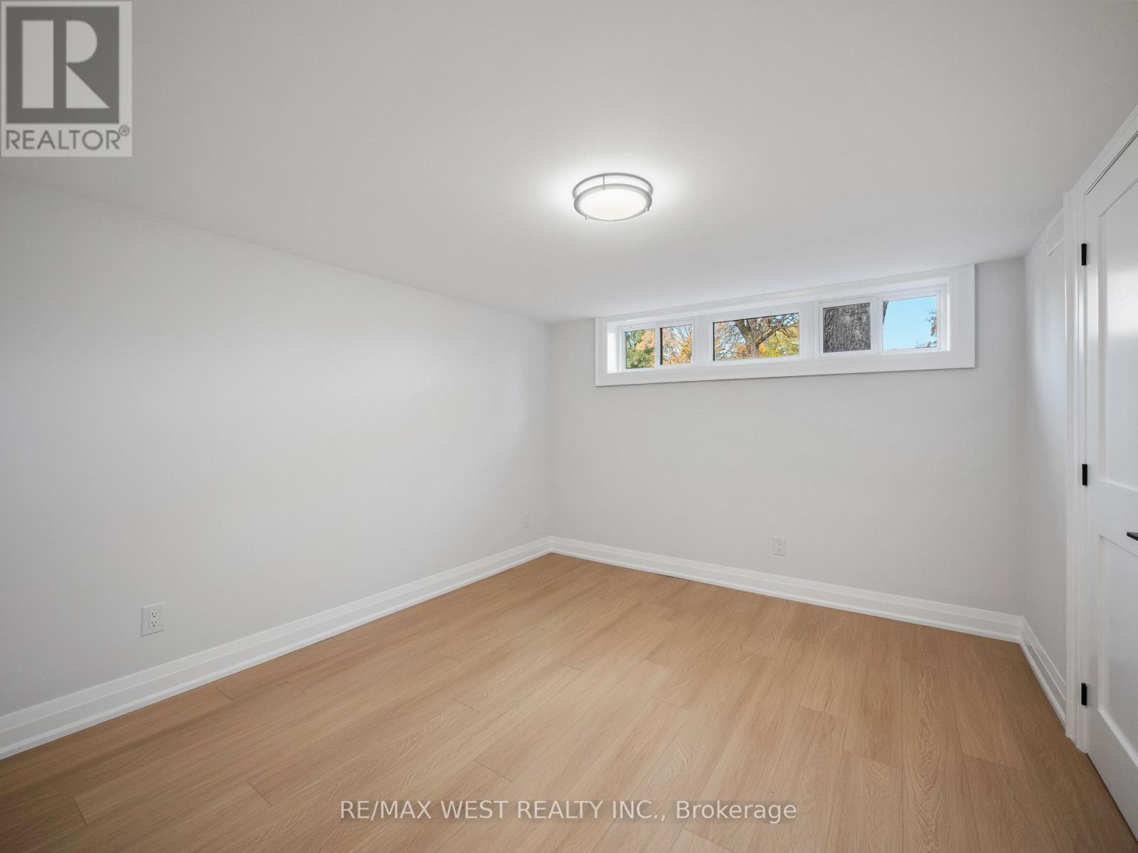 24 Appledale Road, Toronto, Ontario  M9B 5G4 - Photo 37 - W12515576