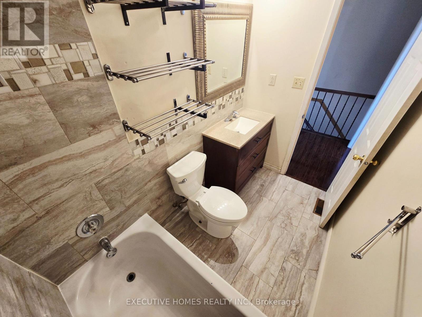 61 Collins Crescent, Brampton, Ontario  L6V 3N1 - Photo 25 - W12505526