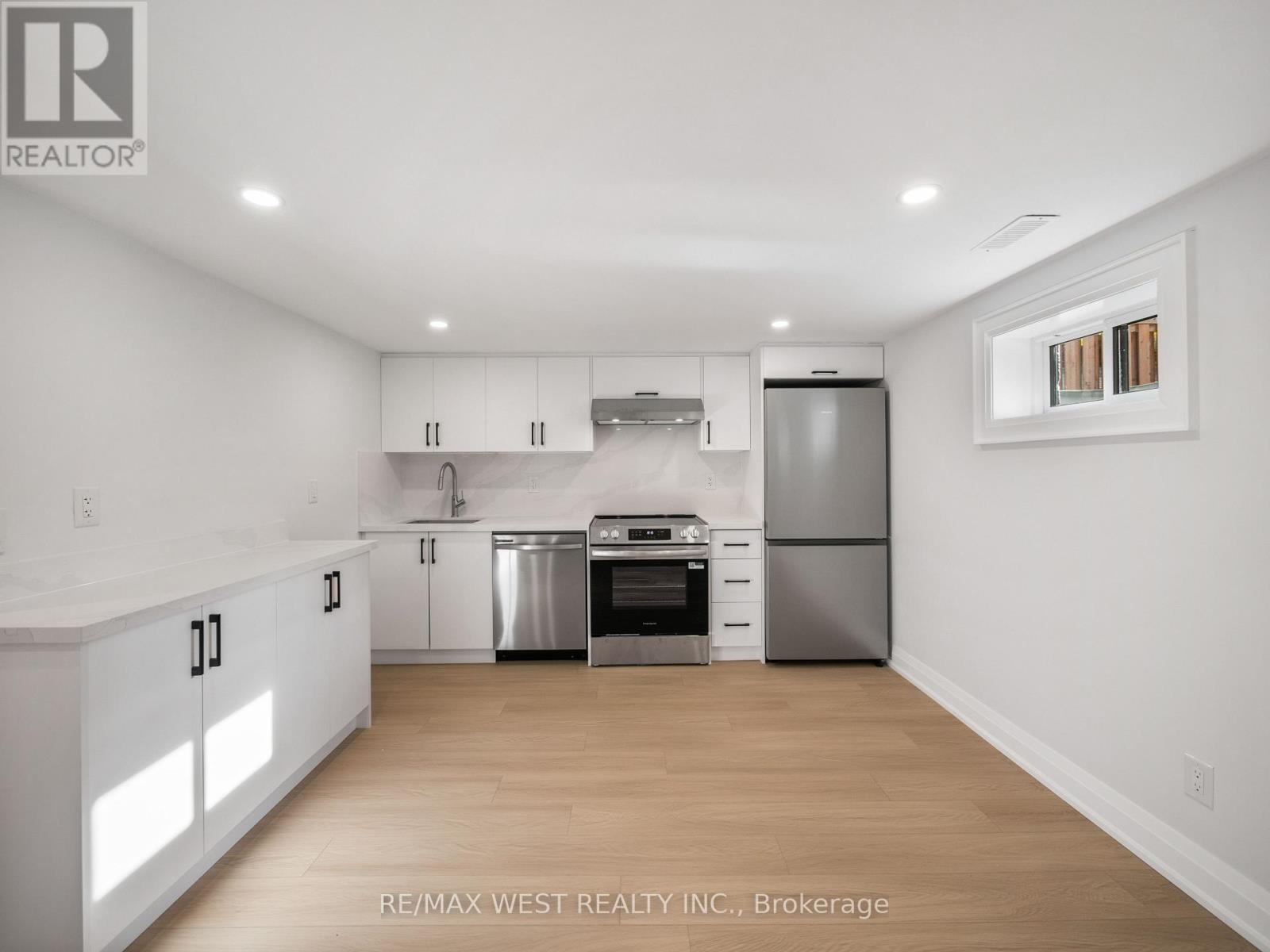 24 Appledale Road, Toronto, Ontario  M9B 5G4 - Photo 36 - W12515576