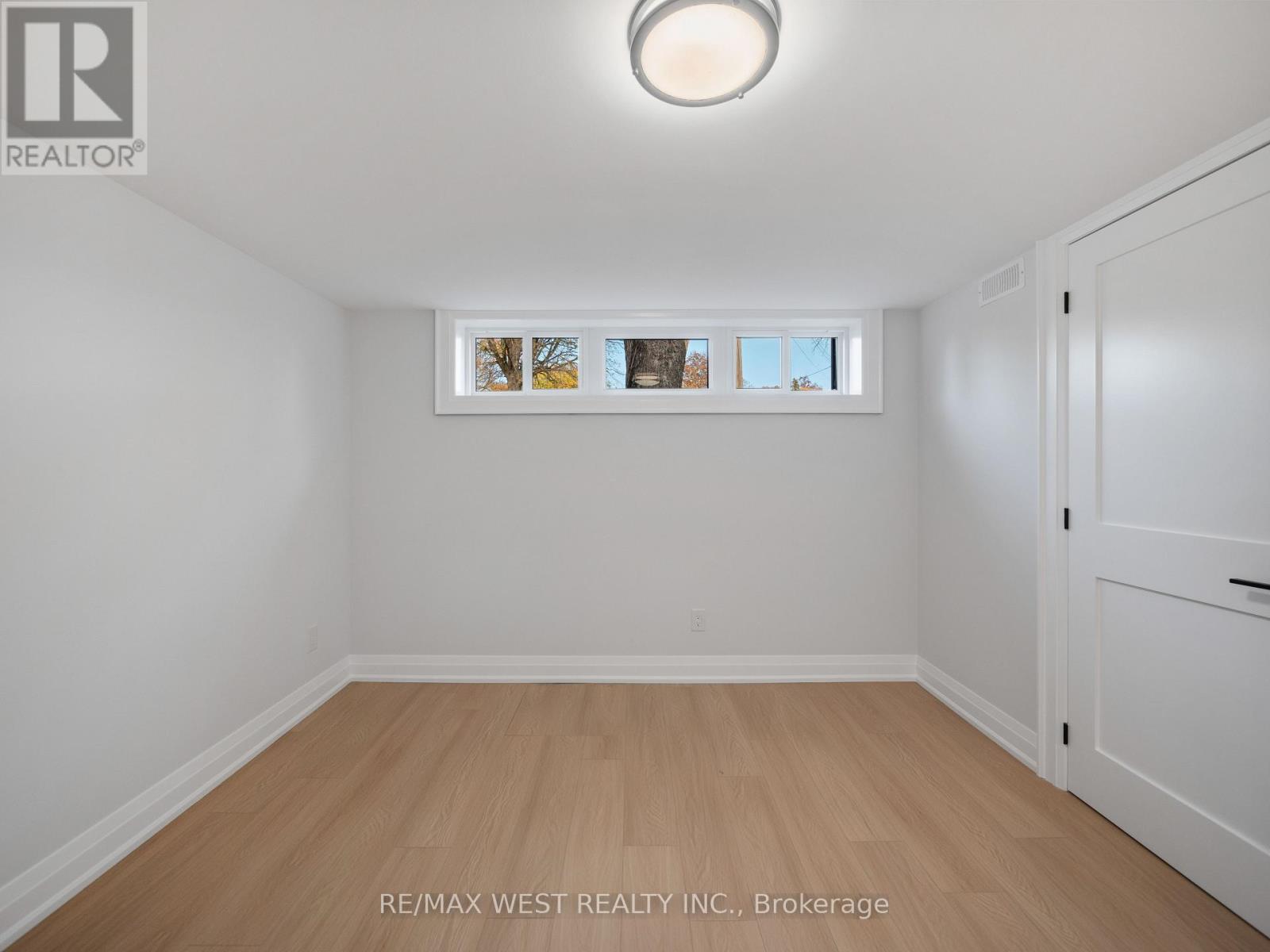 24 Appledale Road, Toronto, Ontario  M9B 5G4 - Photo 38 - W12515576