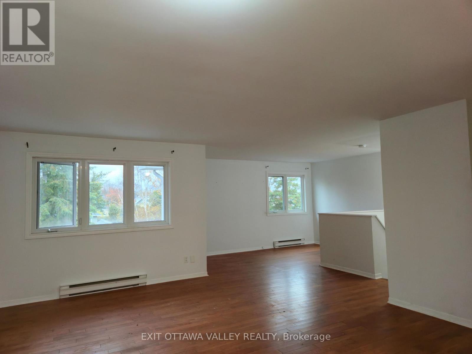 3 - 10 Charles Street, Arnprior, Ontario K7S 1A7 - Photo 7 - X12515360