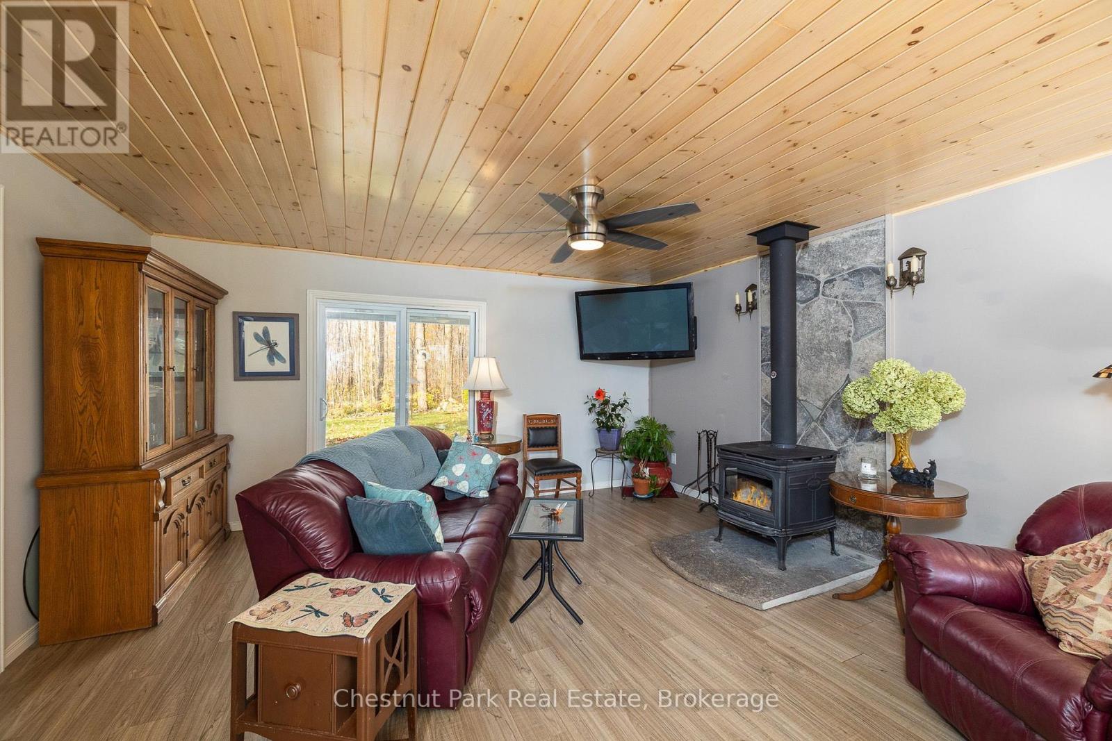 129 Miller Lake Shore Road, Northern Bruce Peninsula, Ontario  N0H 1Z0 - Photo 12 - X12516724