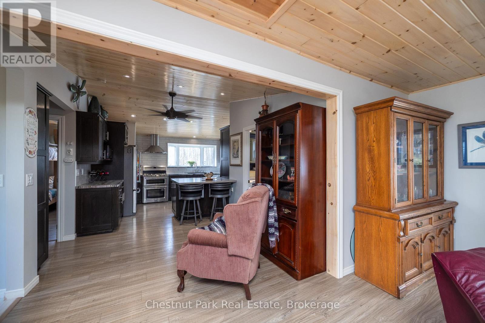 129 Miller Lake Shore Road, Northern Bruce Peninsula, Ontario  N0H 1Z0 - Photo 15 - X12516724