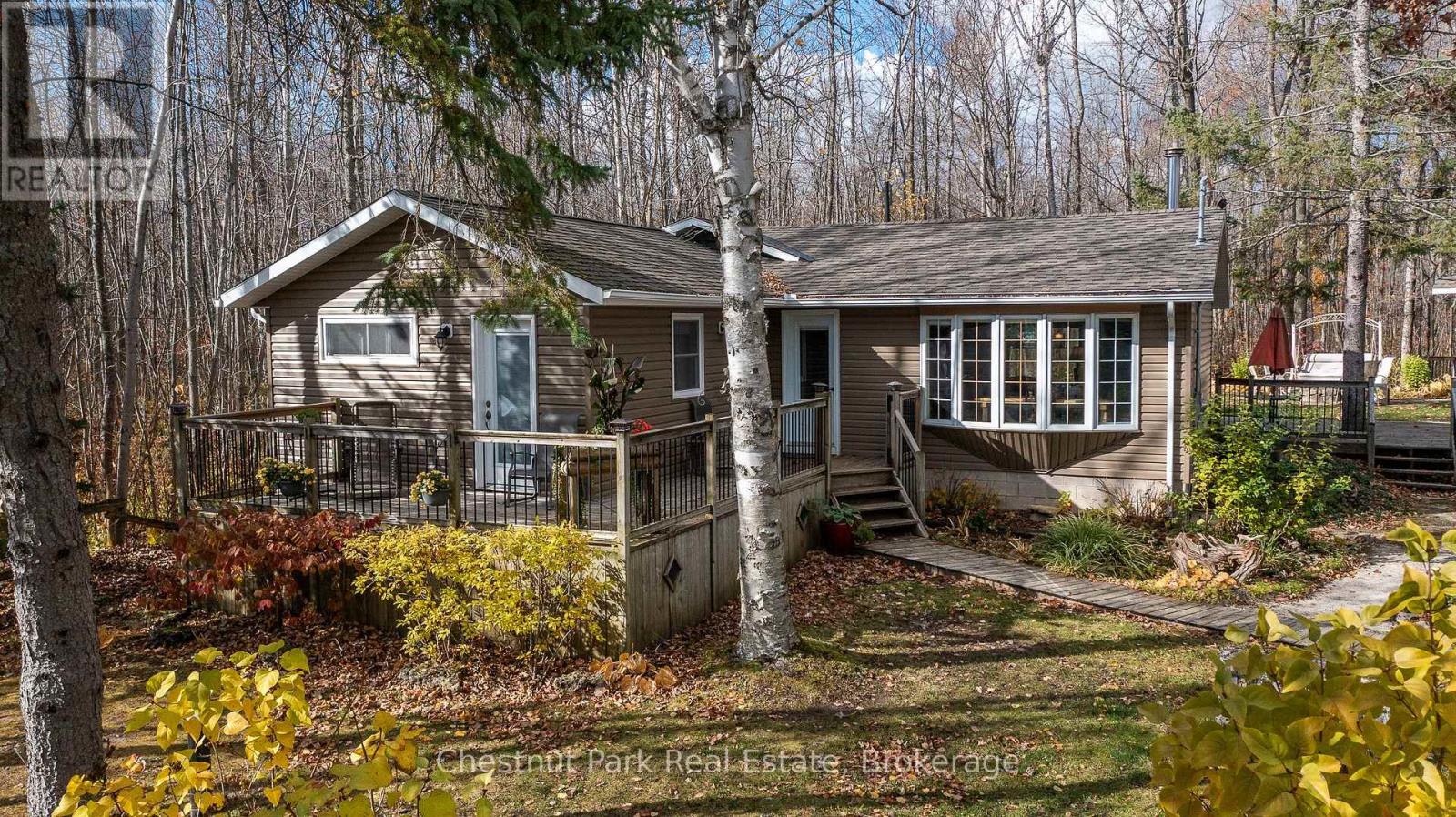 129 Miller Lake Shore Road, Northern Bruce Peninsula, Ontario  N0H 1Z0 - Photo 2 - X12516724