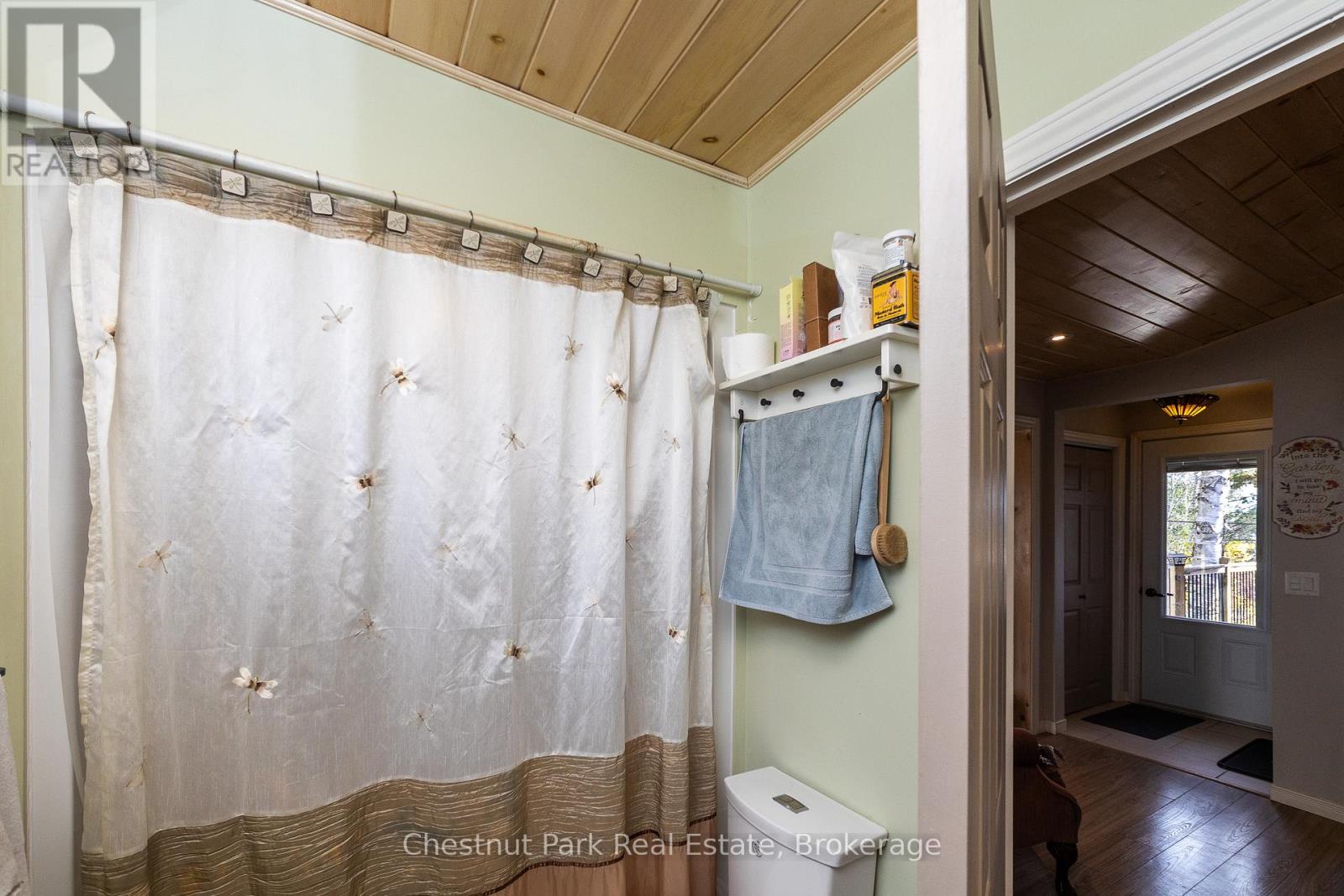 129 Miller Lake Shore Road, Northern Bruce Peninsula, Ontario  N0H 1Z0 - Photo 24 - X12516724