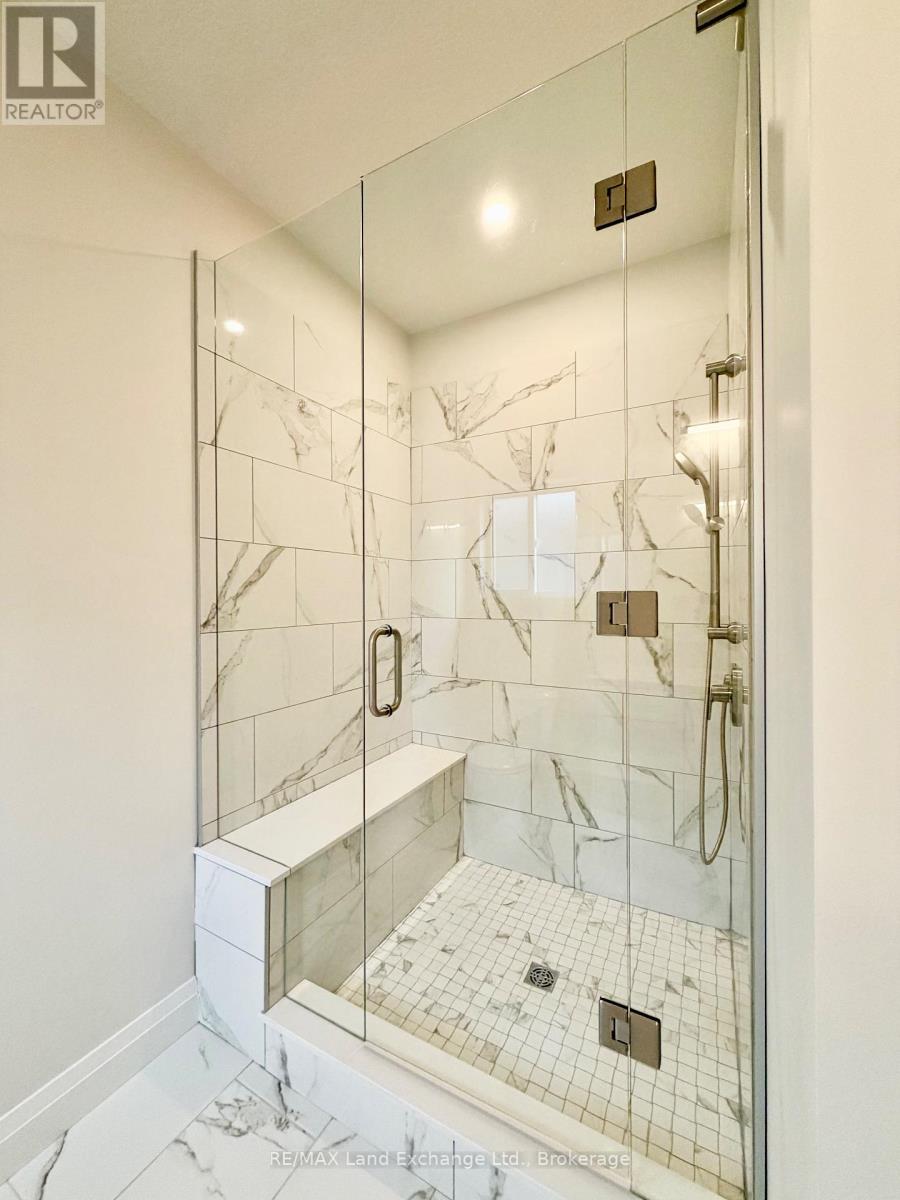 155 Westlinks Drive, Saugeen Shores, Ontario N0H 2C3 - Photo 8 - X12516734