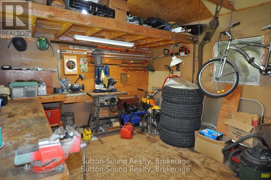 719140 Highway 6 Highway, Georgian Bluffs, Ontario  N0H 2K0 - Photo 34 - X12516774