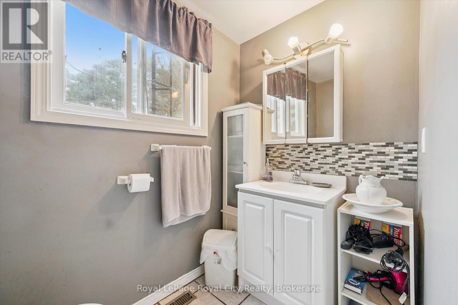 4769 Wellington Road 32 Road, Centre Wellington, Ontario N1H 6J3 - Photo 17 - X12516790