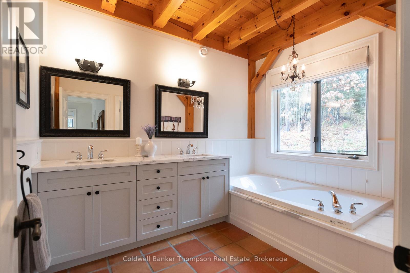 54 Hoodstown Shores Road, Huntsville, Ontario P1H 2J2 - Photo 24 - X12516800