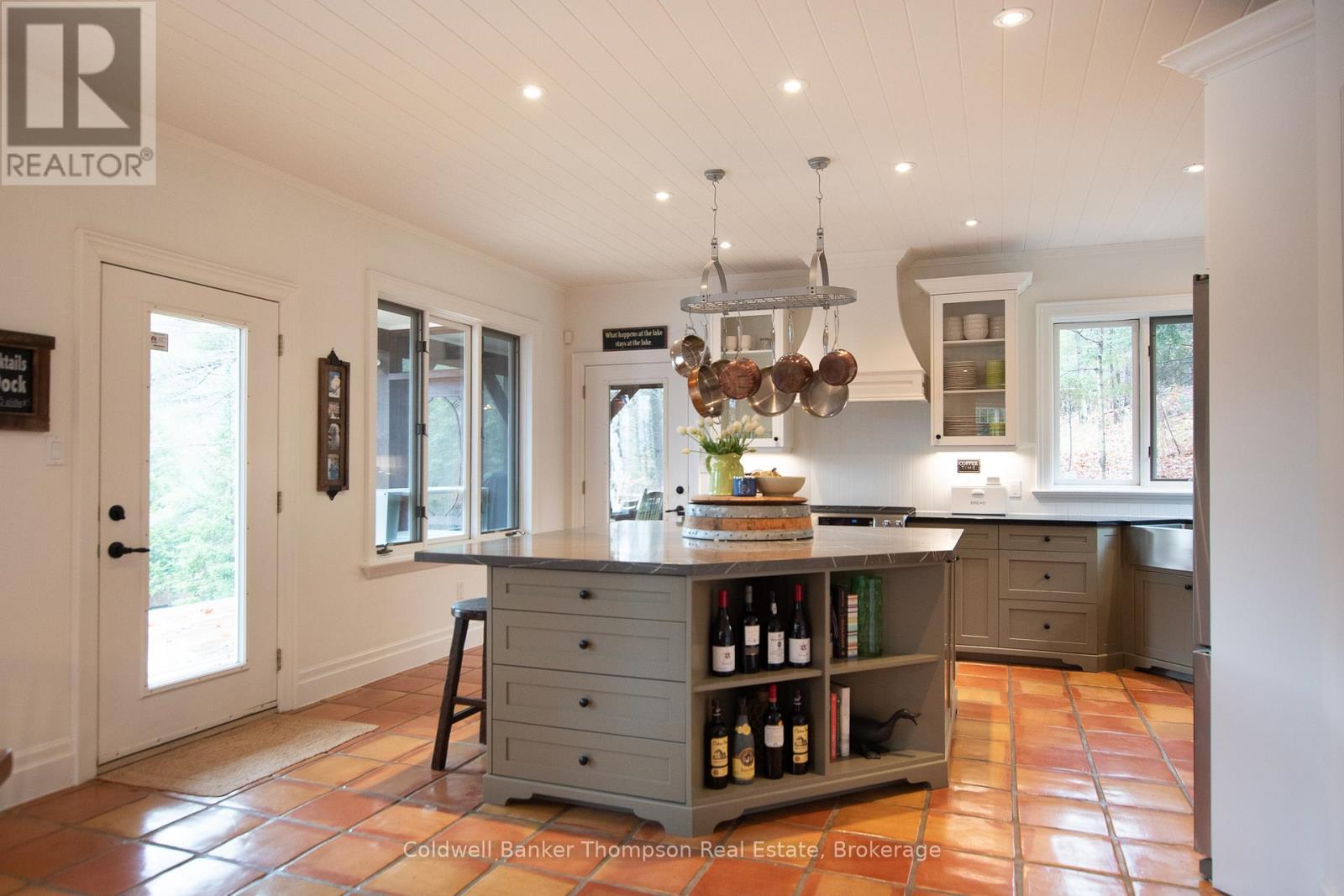 54 Hoodstown Shores Road, Huntsville, Ontario P1H 2J2 - Photo 8 - X12516800