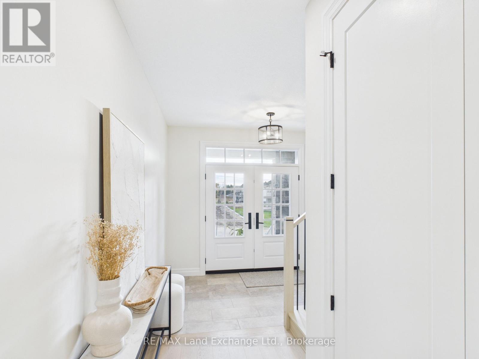 99 Inverness Street N, Kincardine, Ontario  N2Z 1J4 - Photo 2 - X12516902