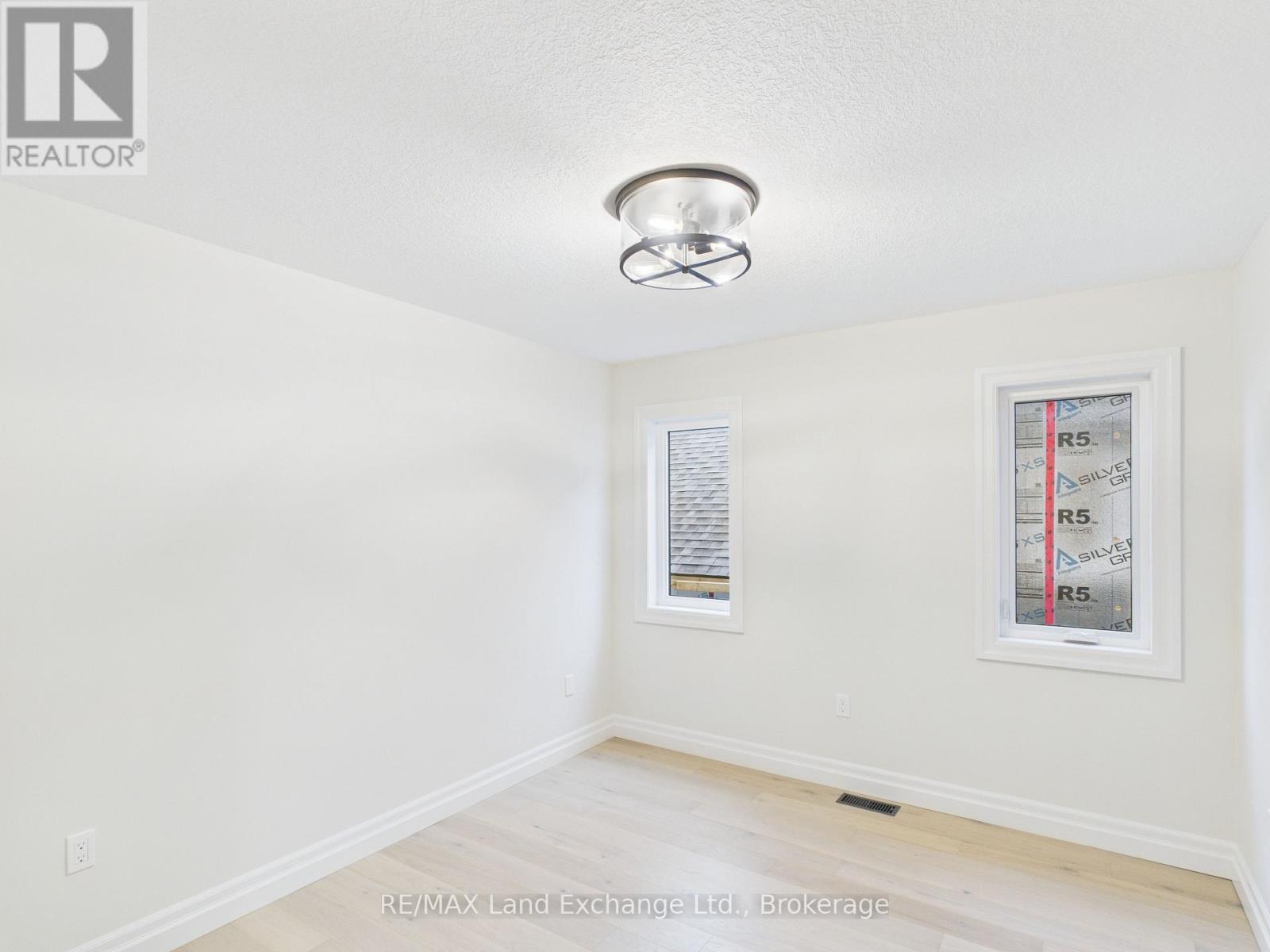 99 Inverness Street N, Kincardine, Ontario  N2Z 1J4 - Photo 21 - X12516902