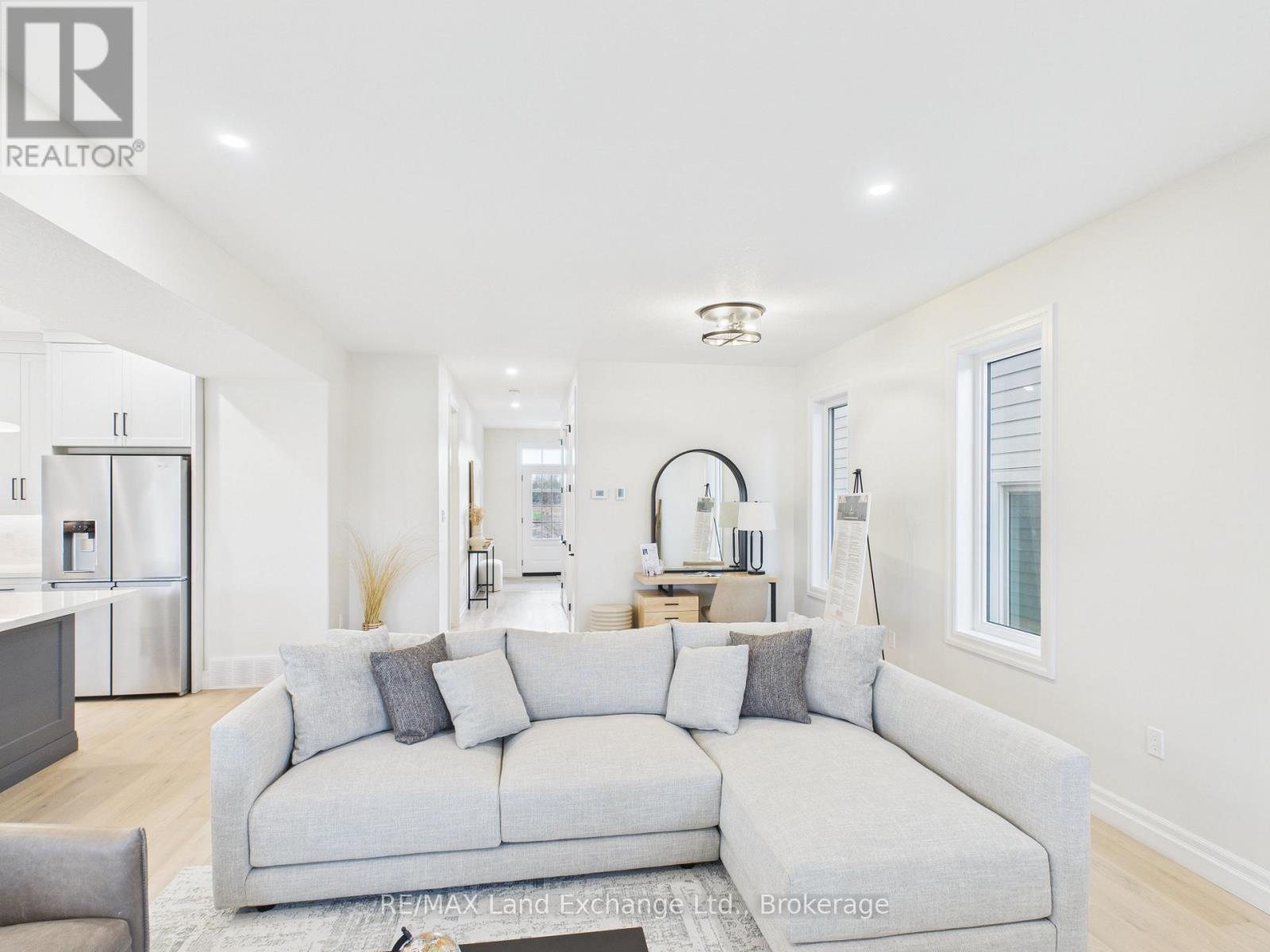 99 Inverness Street N, Kincardine, Ontario  N2Z 1J4 - Photo 7 - X12516902