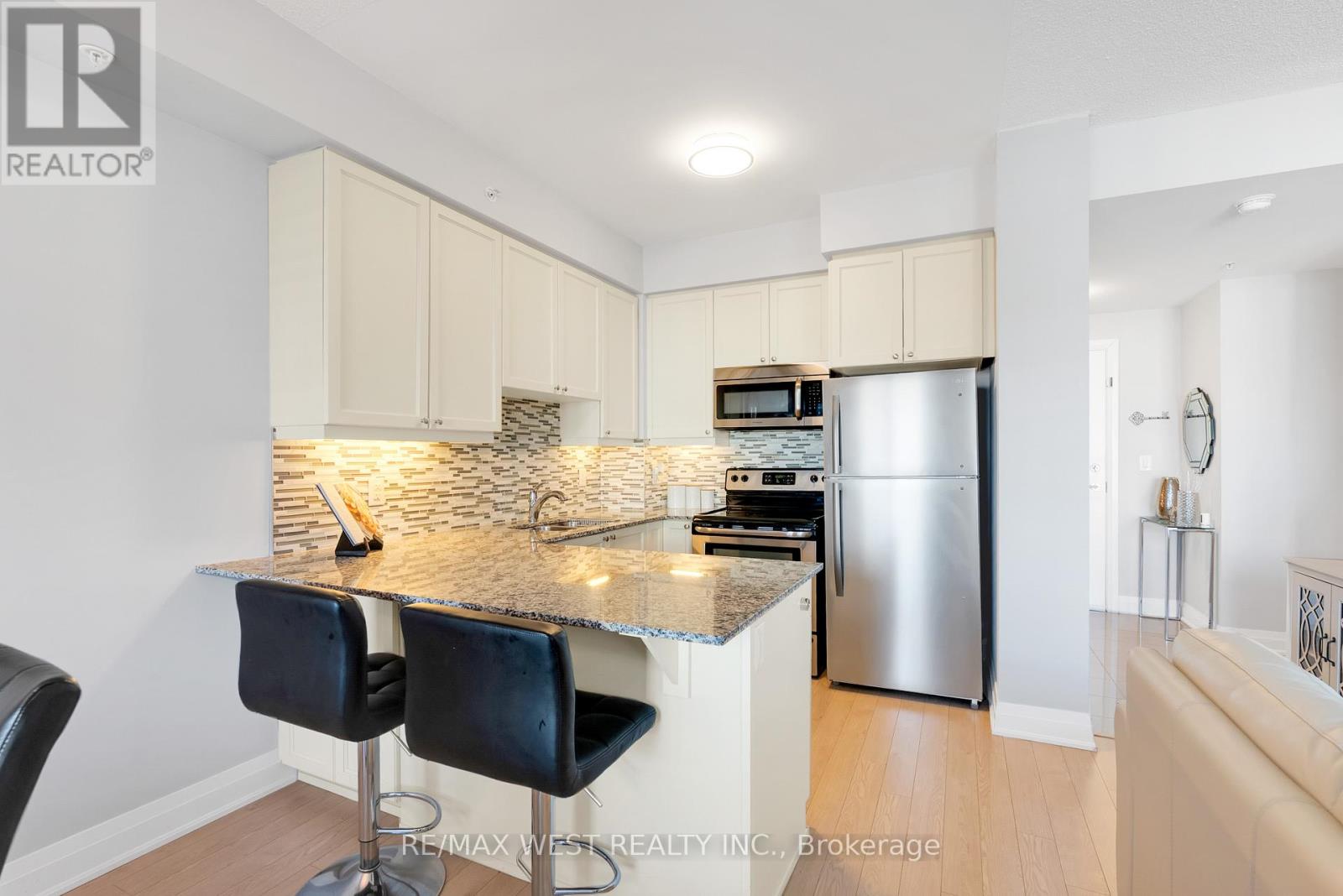 710 - 24 Woodstream Boulevard, Vaughan, Ontario  L4L 8C4 - Photo 10 - N12516064