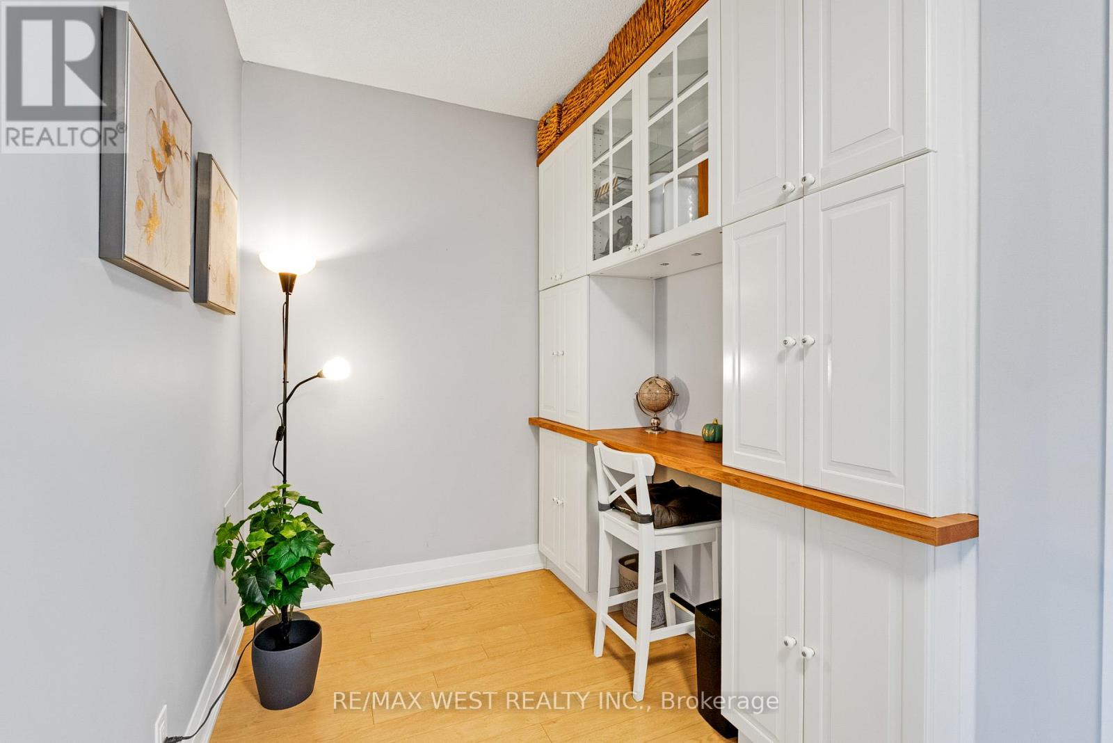 710 - 24 Woodstream Boulevard, Vaughan, Ontario  L4L 8C4 - Photo 5 - N12516064