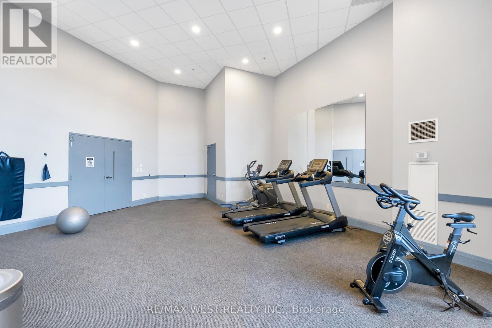 710 - 24 Woodstream Boulevard, Vaughan, Ontario  L4L 8C4 - Photo 21 - N12516064