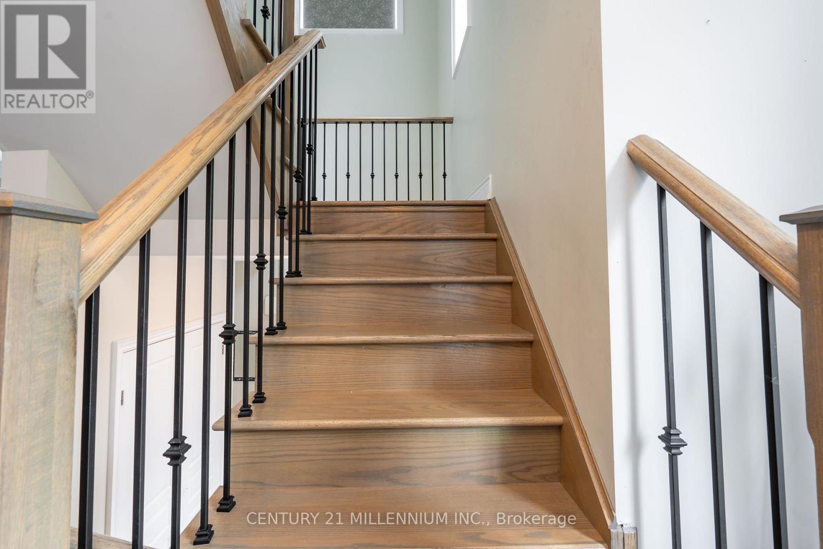 399 Erie Avenue, Brantford, Ontario  N3S 0E6 - Photo 12 - X12461512