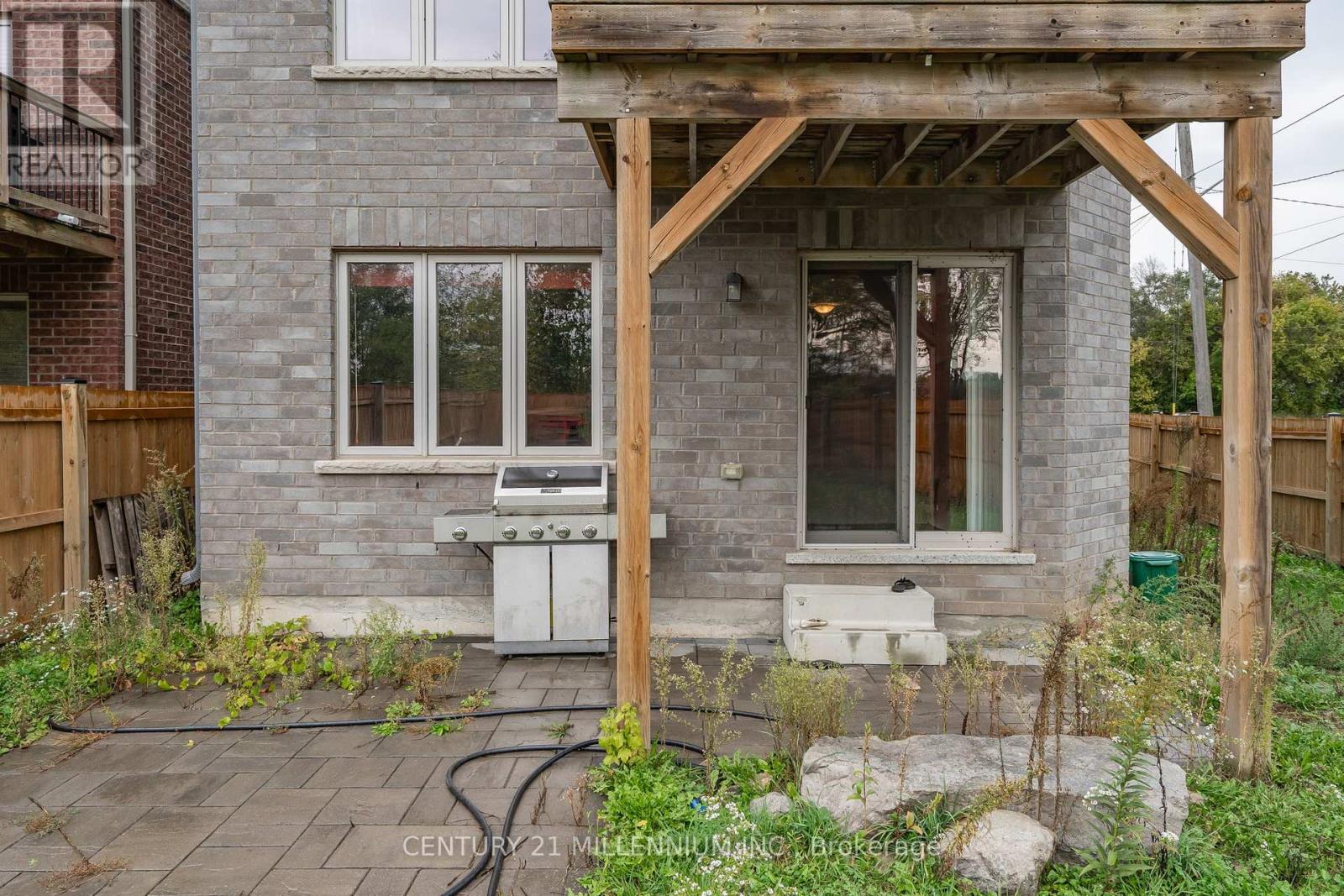 399 Erie Avenue, Brantford, Ontario  N3S 0E6 - Photo 23 - X12461512