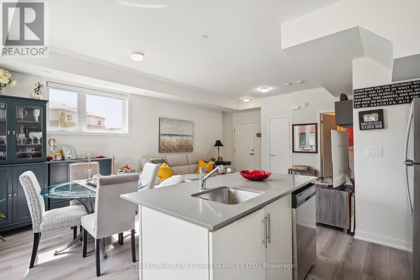 35 - 3409 Ridgeway Drive, Mississauga, Ontario  L5L 0B9 - Photo 10 - W12516558