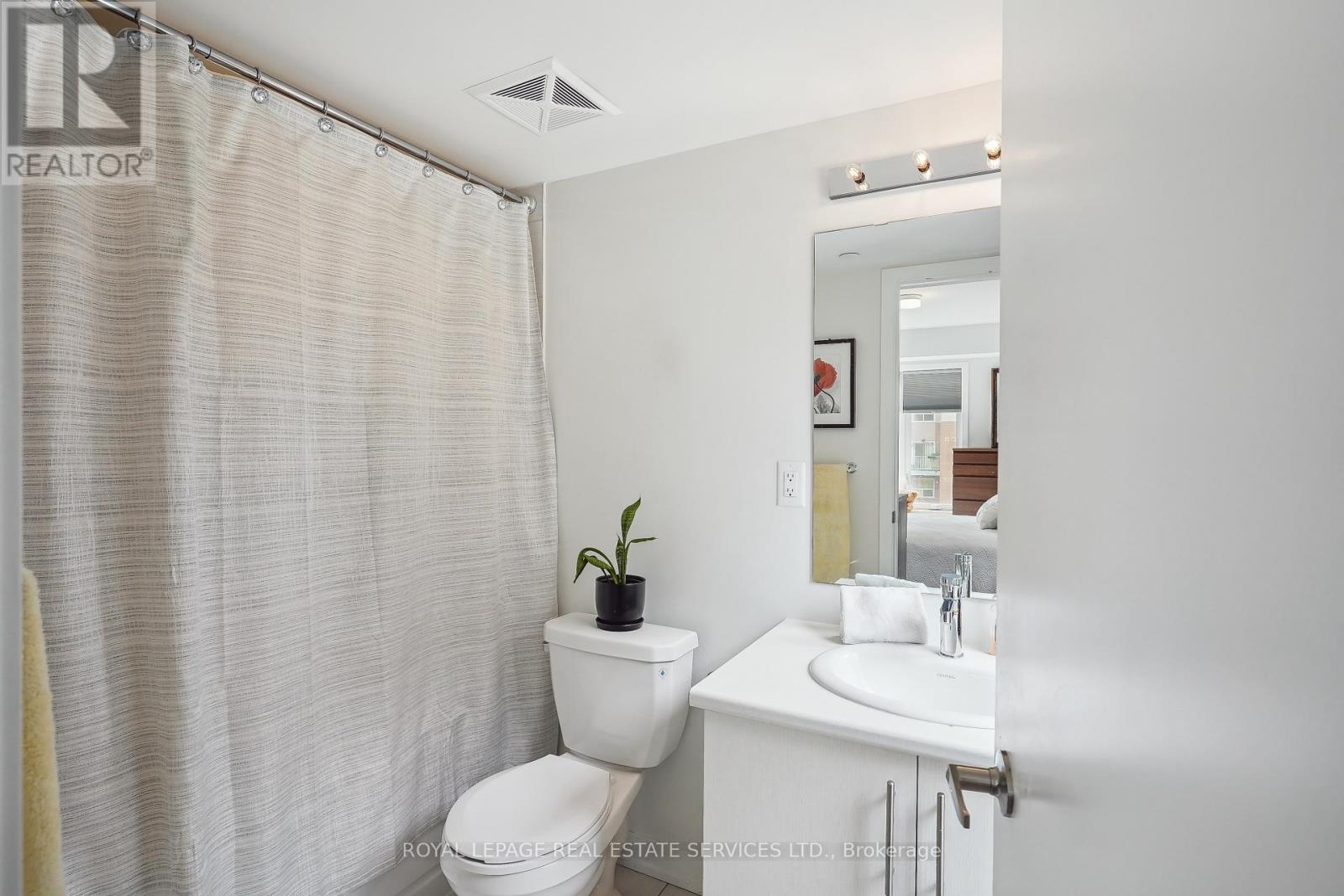 35 - 3409 Ridgeway Drive, Mississauga, Ontario  L5L 0B9 - Photo 20 - W12516558