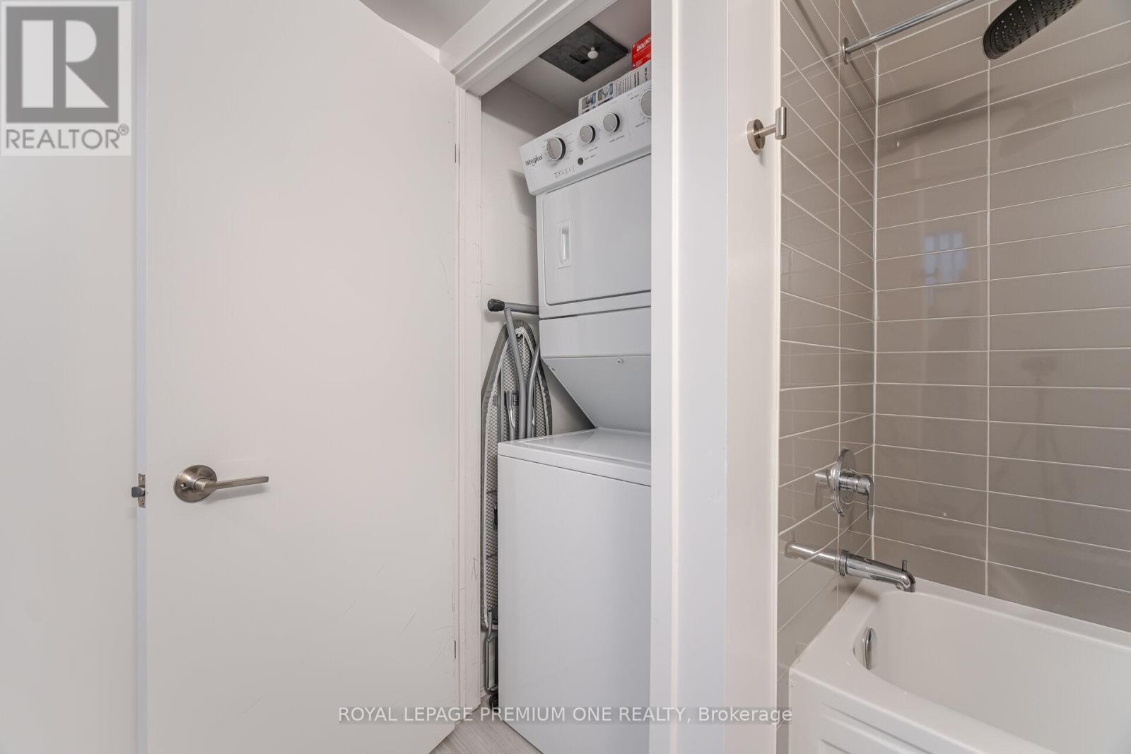 31 - 1121 Cooke Boulevard, Burlington, Ontario  L7T 0C3 - Photo 28 - W12516560