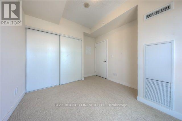 1604 - 4011 Brickstone Mews, Mississauga, Ontario  L5B 0G3 - Photo 8 - W12516574