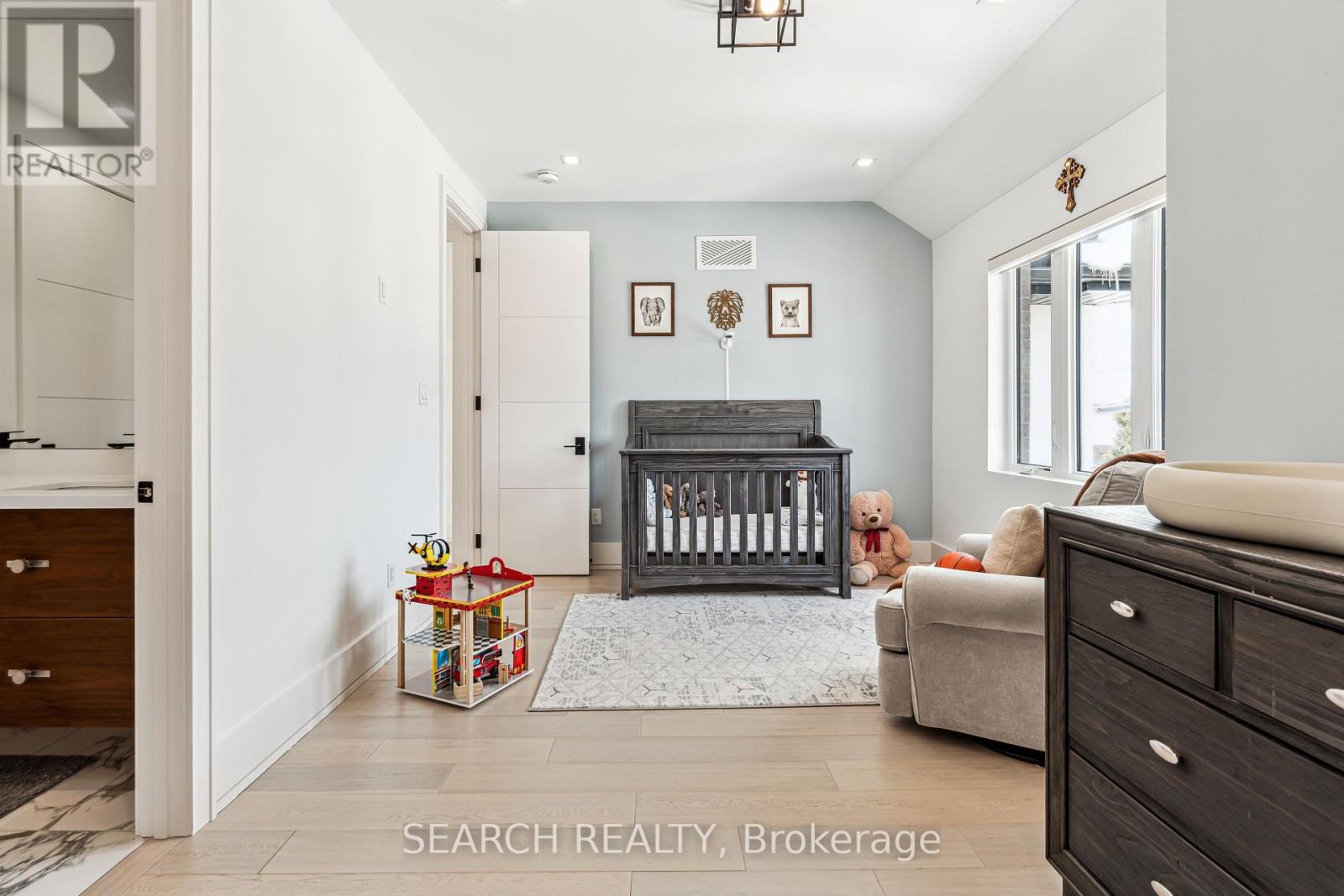 1297 Canterbury Road, Mississauga, Ontario  L5G 4A8 - Photo 29 - W12516584