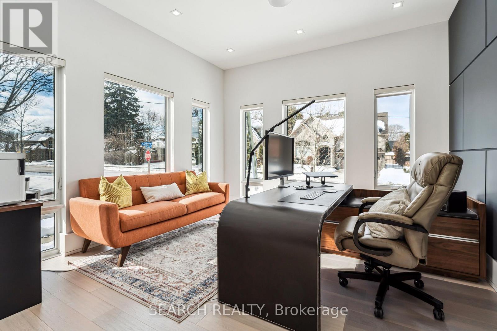 1297 Canterbury Road, Mississauga, Ontario  L5G 4A8 - Photo 4 - W12516584