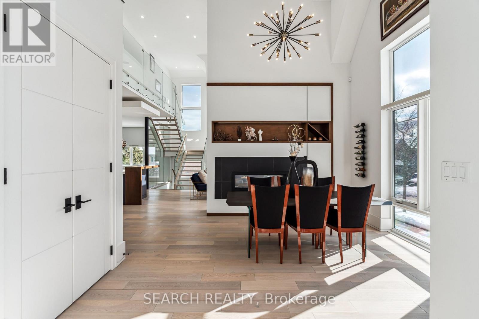 1297 Canterbury Road, Mississauga, Ontario  L5G 4A8 - Photo 5 - W12516584