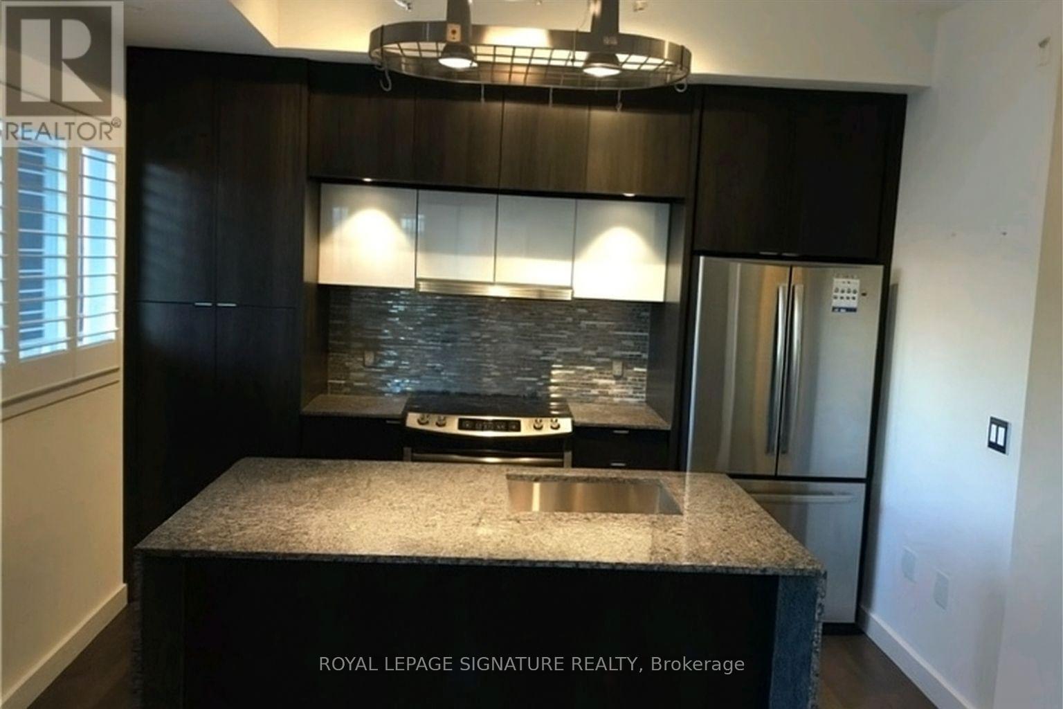 104 - 5005 Harvard Road, Mississauga, Ontario  L5M 0W5 - Photo 2 - W12516598