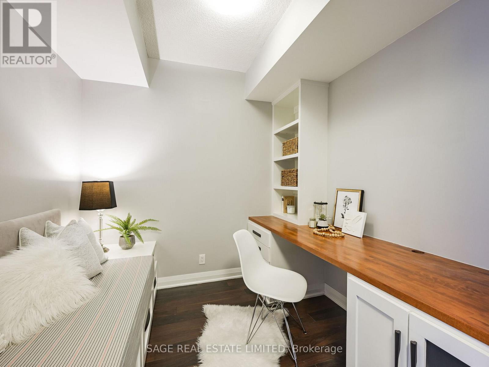 2110 - 5 Valhalla Inn Road, Toronto, Ontario  M9B 0B1 - Photo 17 - W12516612