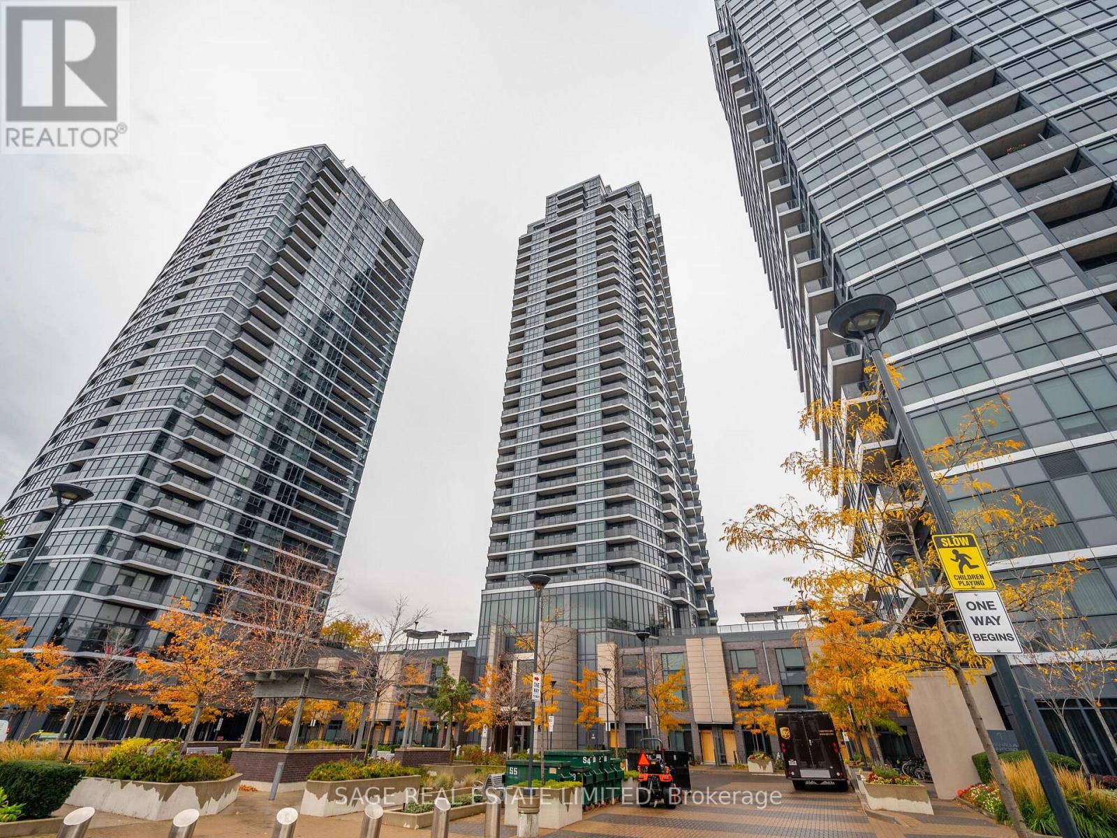 2110 - 5 Valhalla Inn Road, Toronto, Ontario  M9B 0B1 - Photo 24 - W12516612