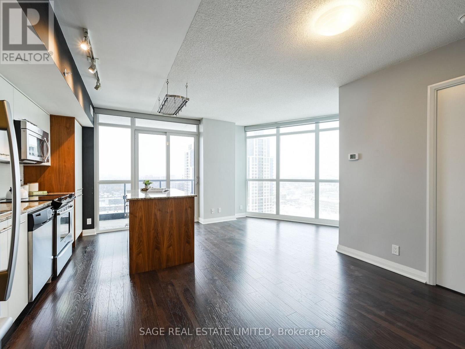 2110 - 5 Valhalla Inn Road, Toronto, Ontario  M9B 0B1 - Photo 5 - W12516612