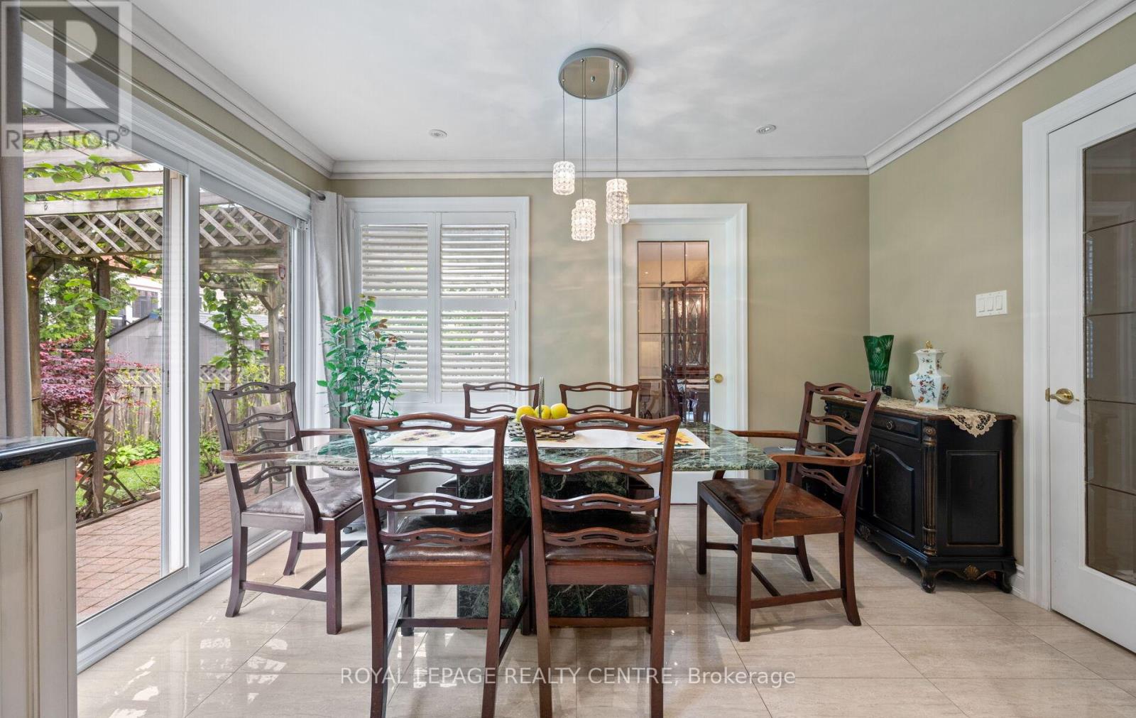 4383 Mayflower Drive, Mississauga, Ontario  L5R 1T4 - Photo 14 - W12516638