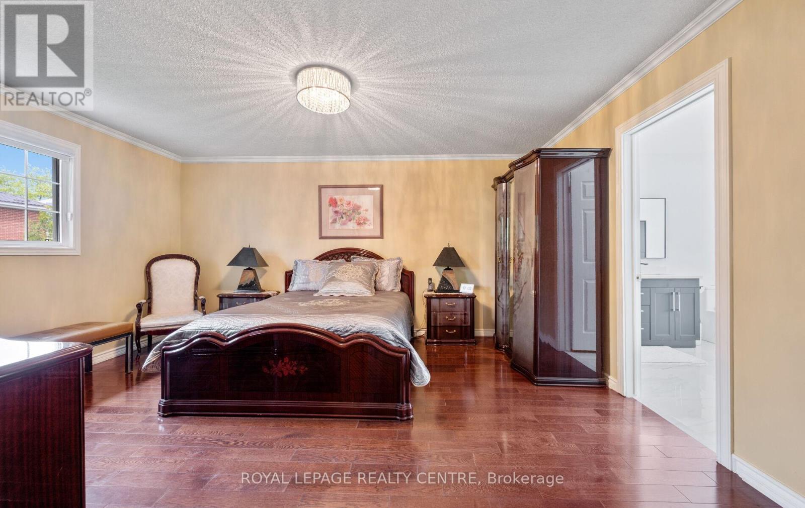 4383 Mayflower Drive, Mississauga, Ontario  L5R 1T4 - Photo 19 - W12516638