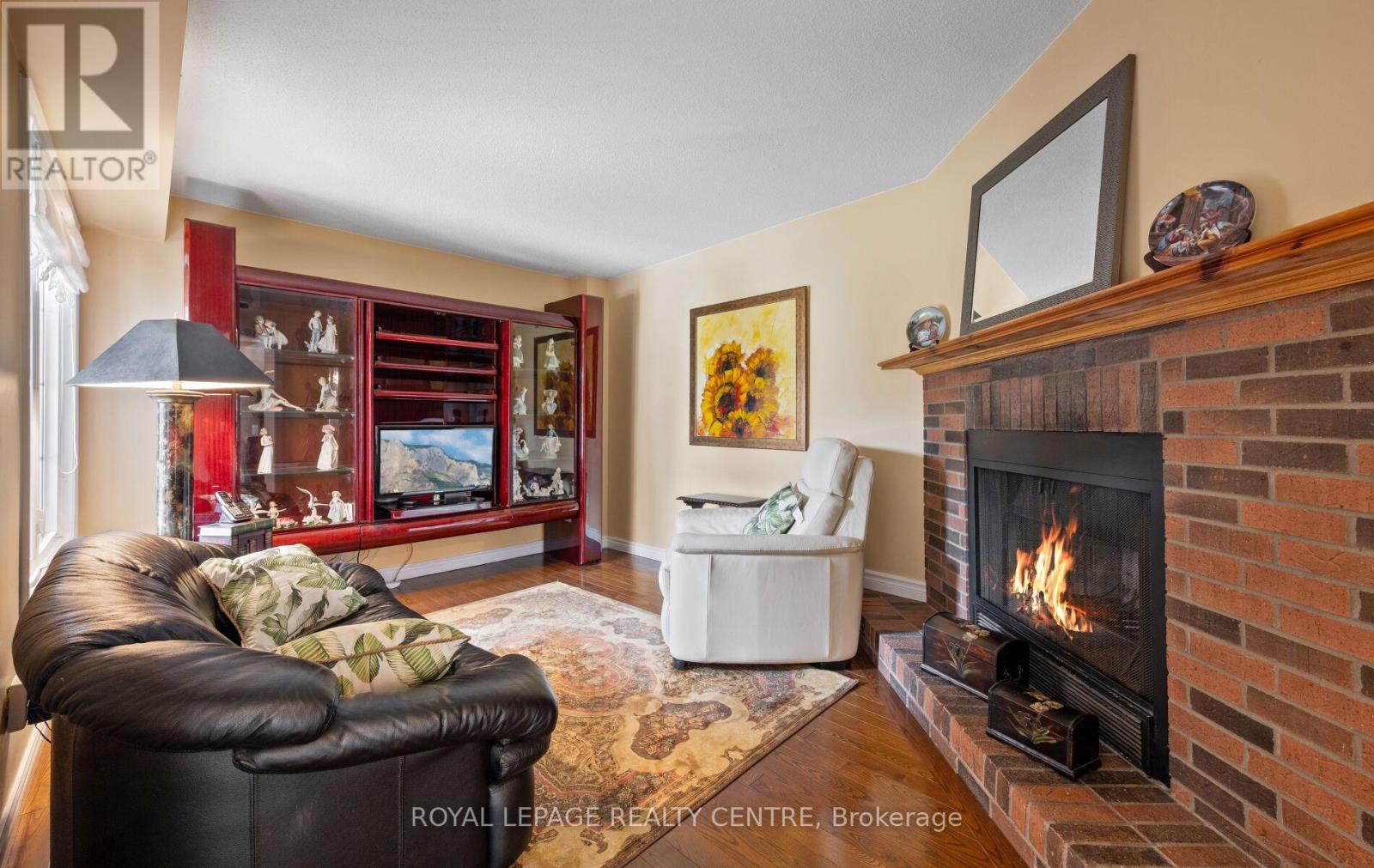 4383 Mayflower Drive, Mississauga, Ontario  L5R 1T4 - Photo 5 - W12516638