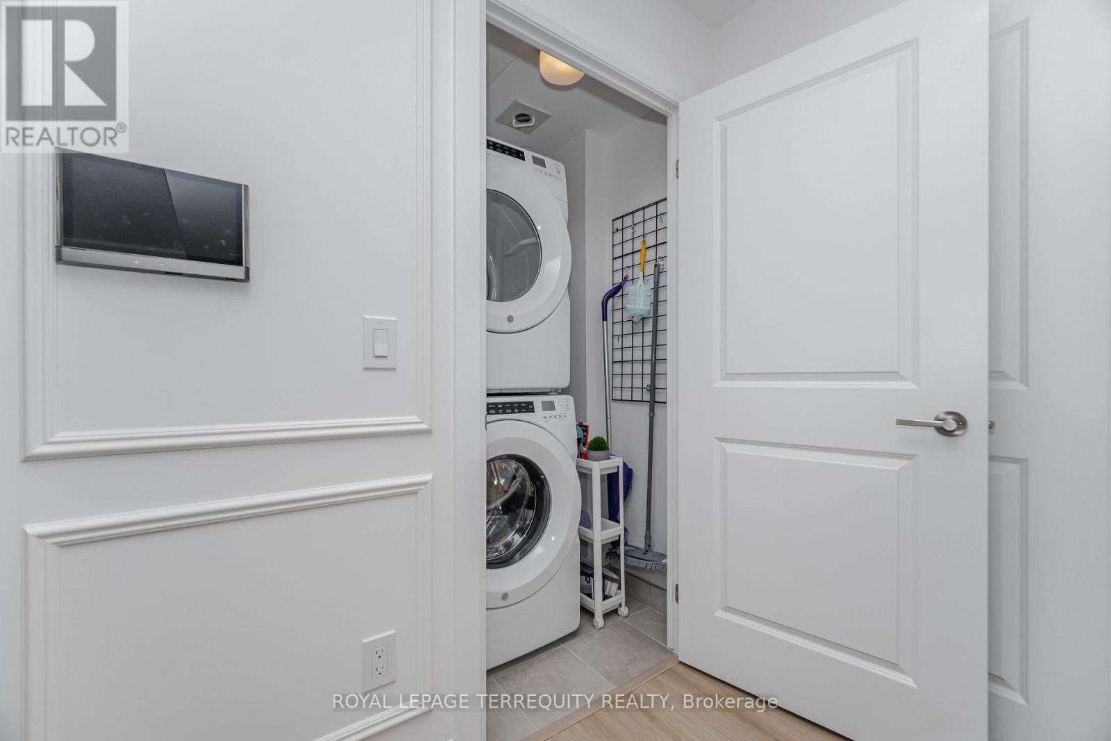 515 - 3240 William Coltson Avenue, Oakville, Ontario  L6H 8C8 - Photo 10 - W12516646