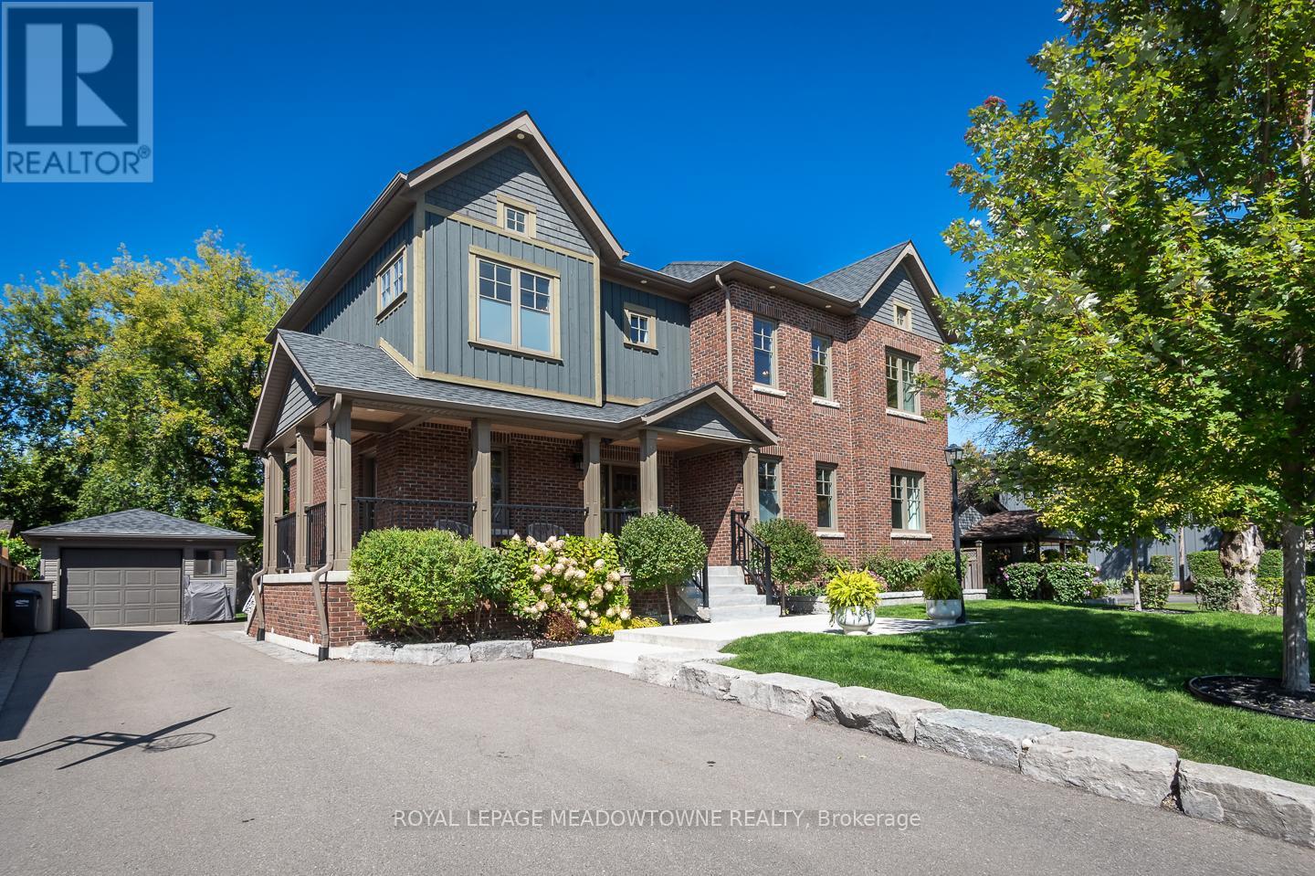 29 Barton Street, Milton, Ontario  L9T 1C7 - Photo 2 - W12516654