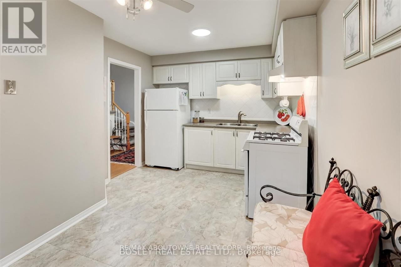 1176 Treetop Terrace, Oakville, Ontario  L6M 3N1 - Photo 11 - W12516664