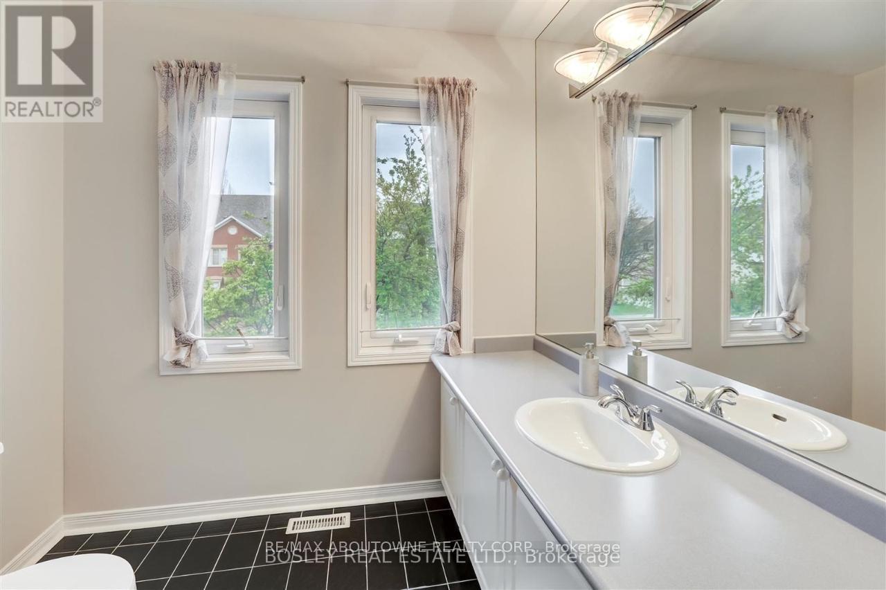 1176 Treetop Terrace, Oakville, Ontario  L6M 3N1 - Photo 26 - W12516664