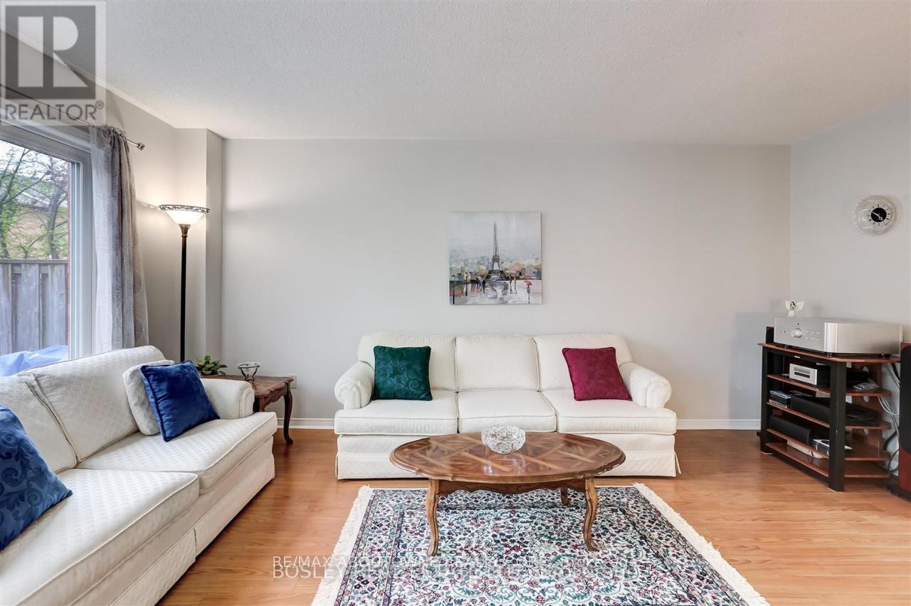 1176 Treetop Terrace, Oakville, Ontario  L6M 3N1 - Photo 4 - W12516664