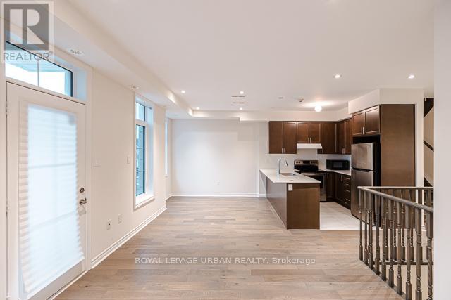 5 - 62 Preston Meadow Avenue N, Mississauga, Ontario  L4Z 1B1 - Photo 2 - W12516680